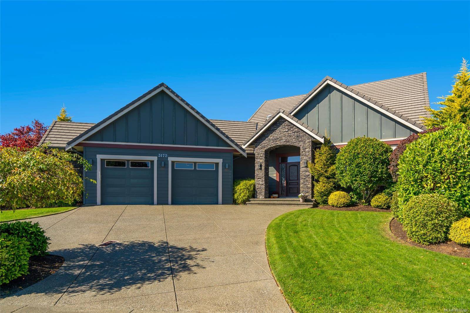 Courtenay, BC V9N 9X3,3172 Royal Vista Way