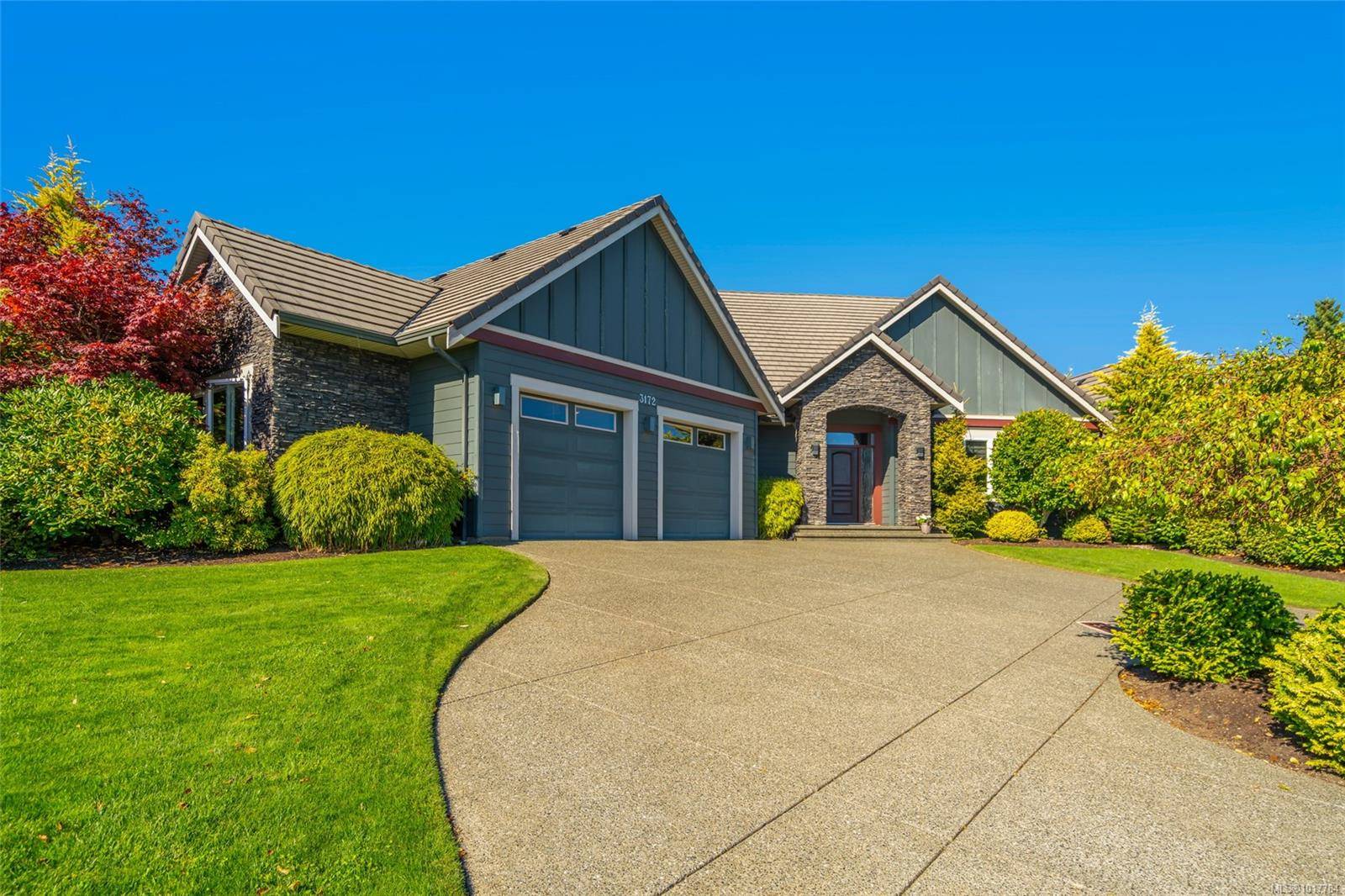 Courtenay, BC V9N 9X3,3172 Royal Vista Way