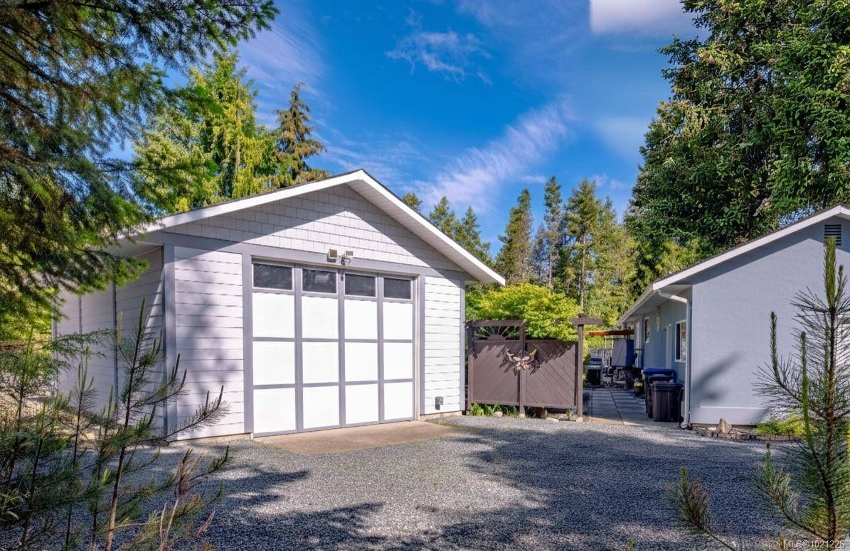 Qualicum Beach, BC V9K 2S4,1356 Meadowood Way