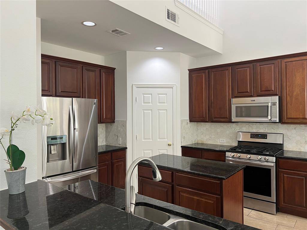 The Colony, TX 75056,6621 Autumn Trail