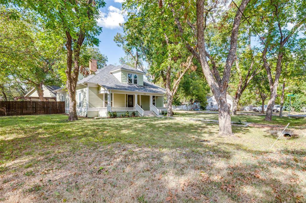 Waxahachie, TX 75165,810 S College Street