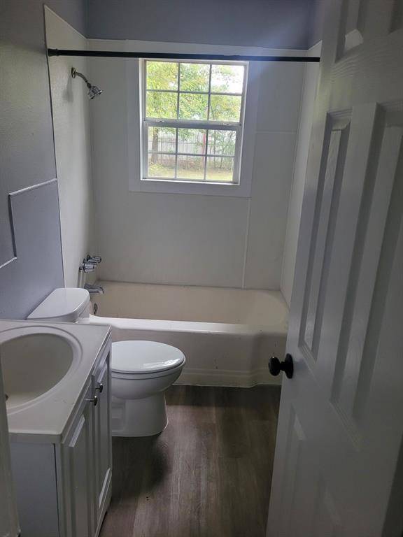 Shreveport, LA 71106,446 W 69th Street