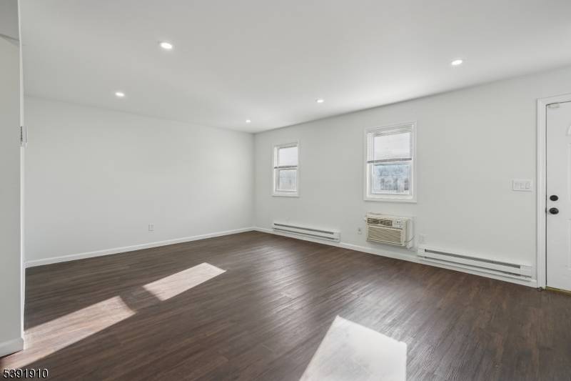 Rockaway Twp., NJ 07885,322 Richard Mine Rd #D4