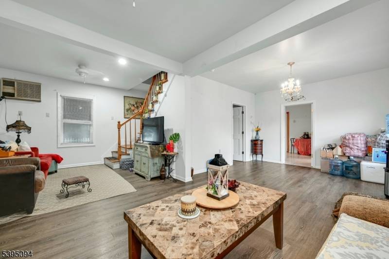 Elmwood Park Boro, NJ 07407,57 18Th Ave