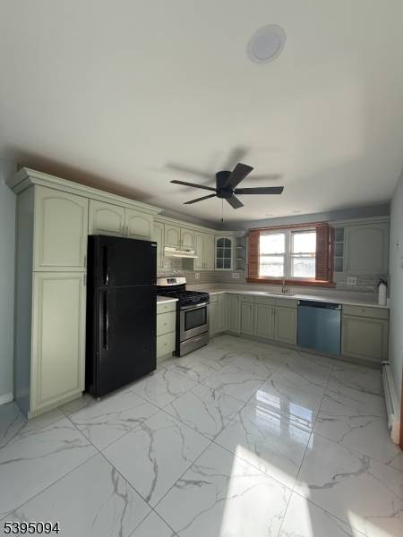 Elmwood Park Boro, NJ 07407,57 18Th Ave