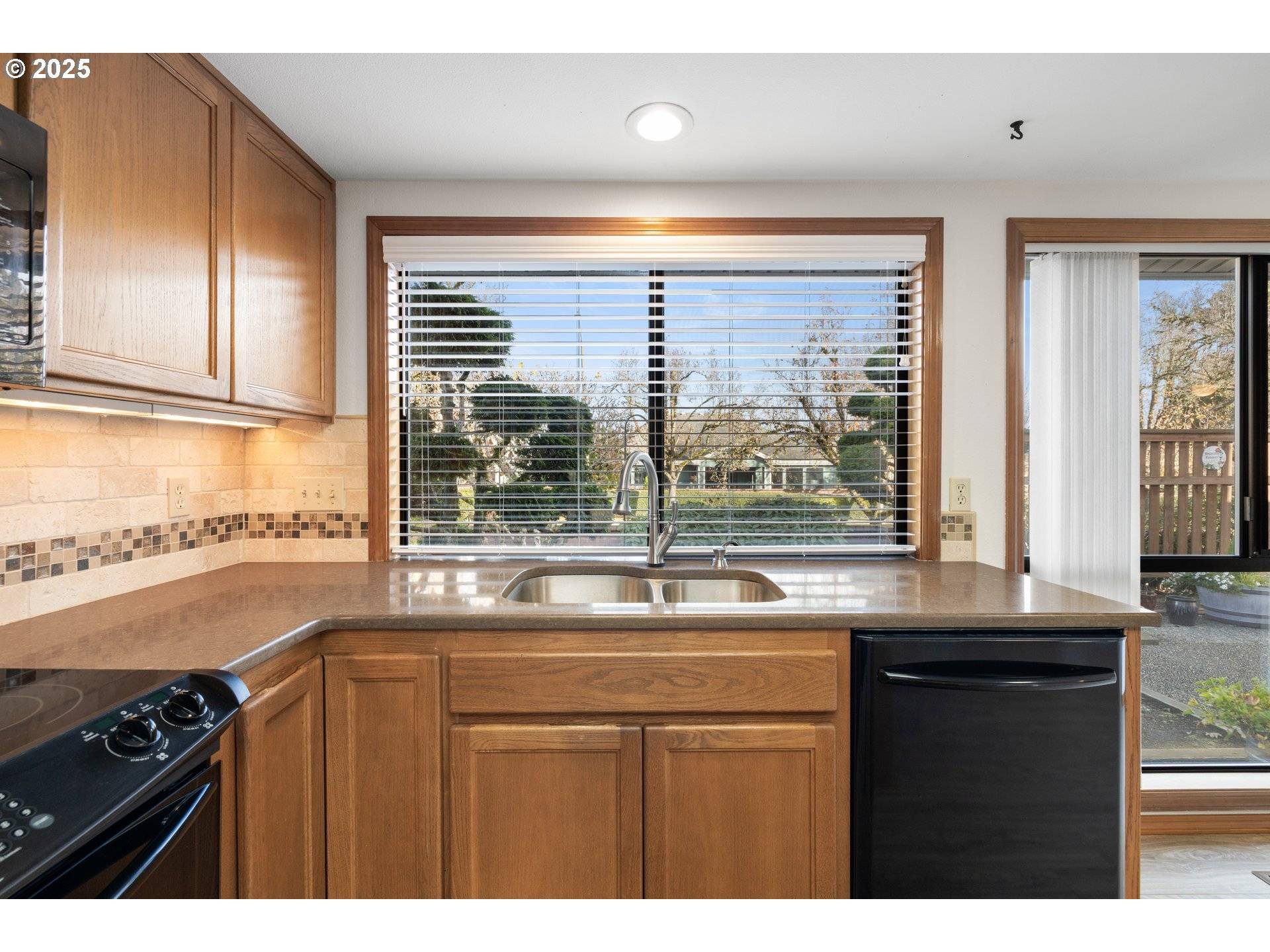 Portland, OR 97230,15609 NE SUMMERPLACE DR