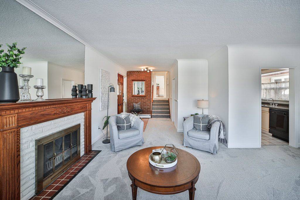 Toronto E09, ON M1J 1T8,56 Gage AVE