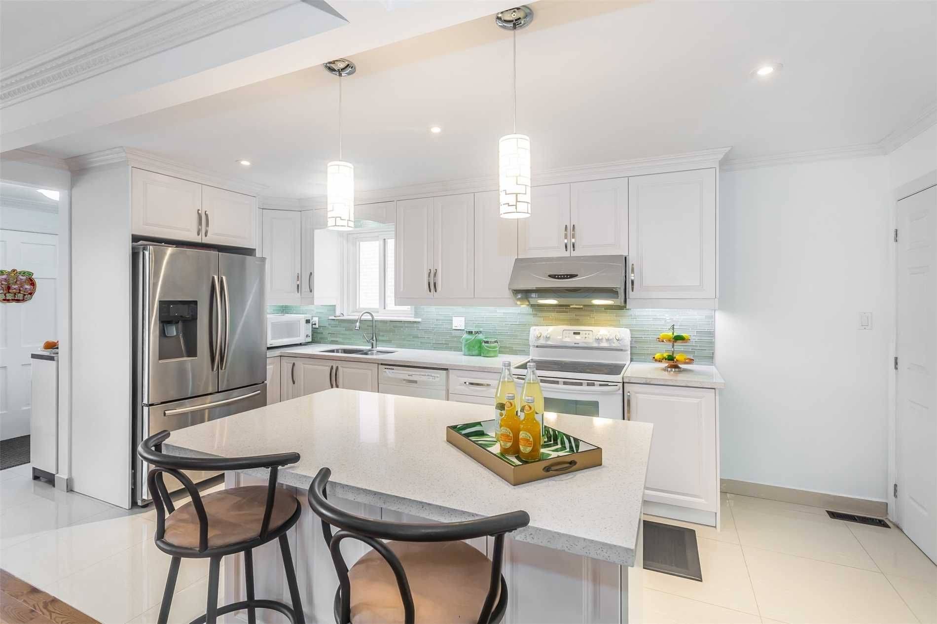 Toronto E07, ON M1S 1K8,1232 Huntingwood DR #Upper