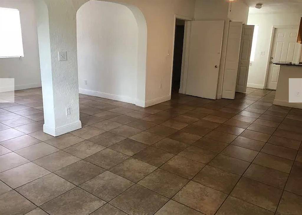 Lauderhill, FL 33311,205 NW 33rd Ave