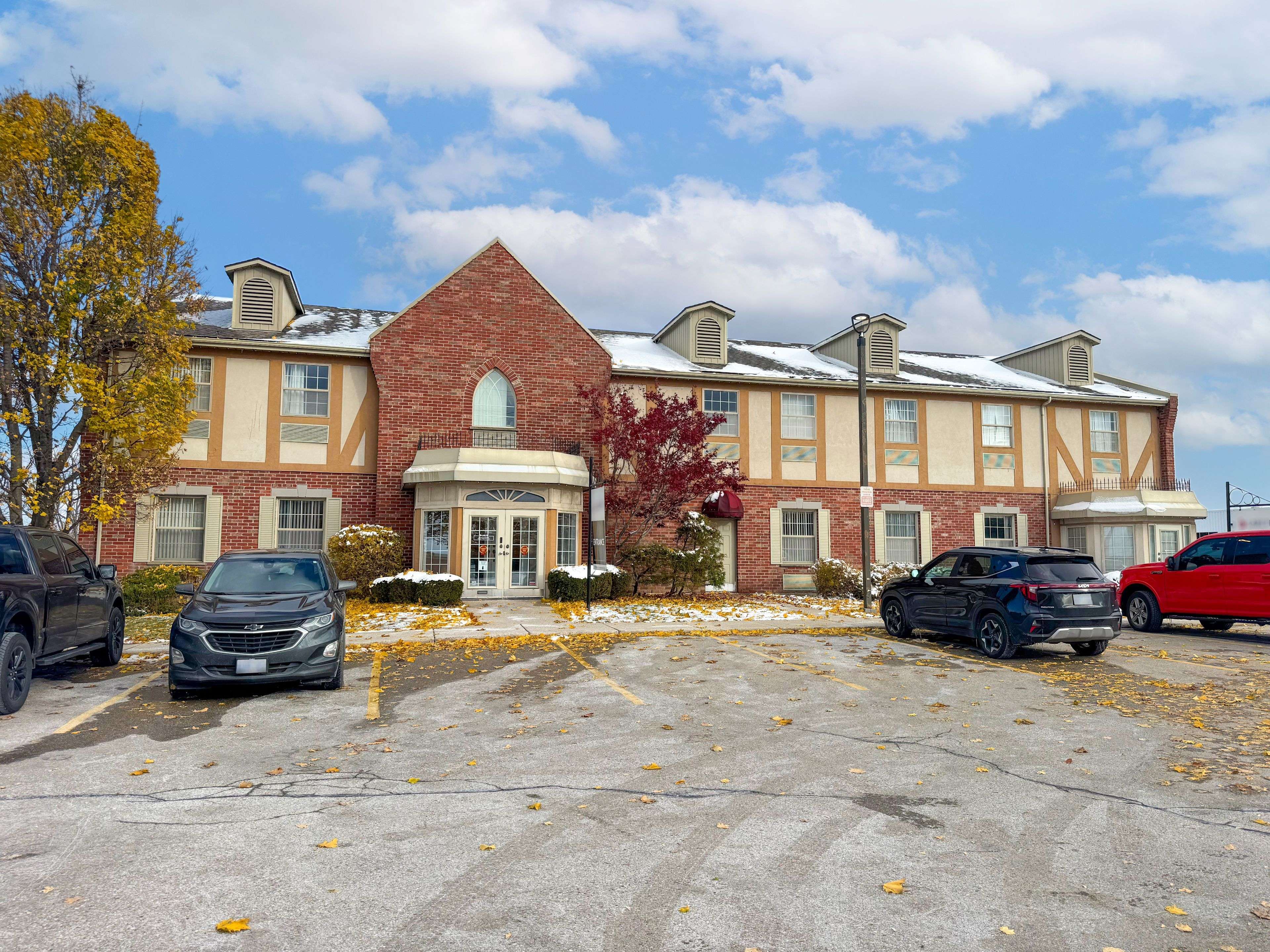 London South, ON N6J 2N4,540 Wharncliffe RD S #Suite G1-G2