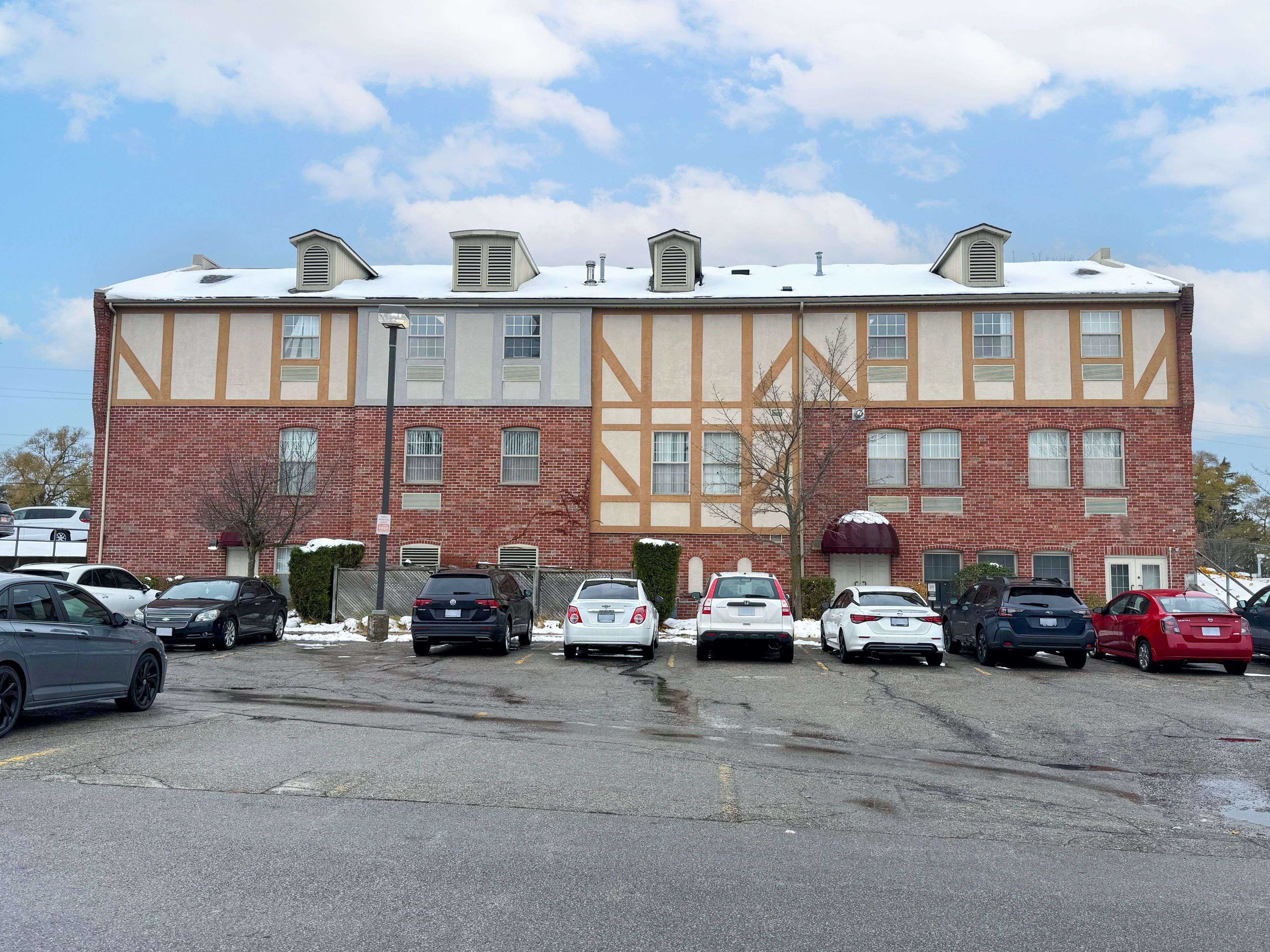 London South, ON N6J 2N4,540 Wharncliffe RD S #Suite G1-G2