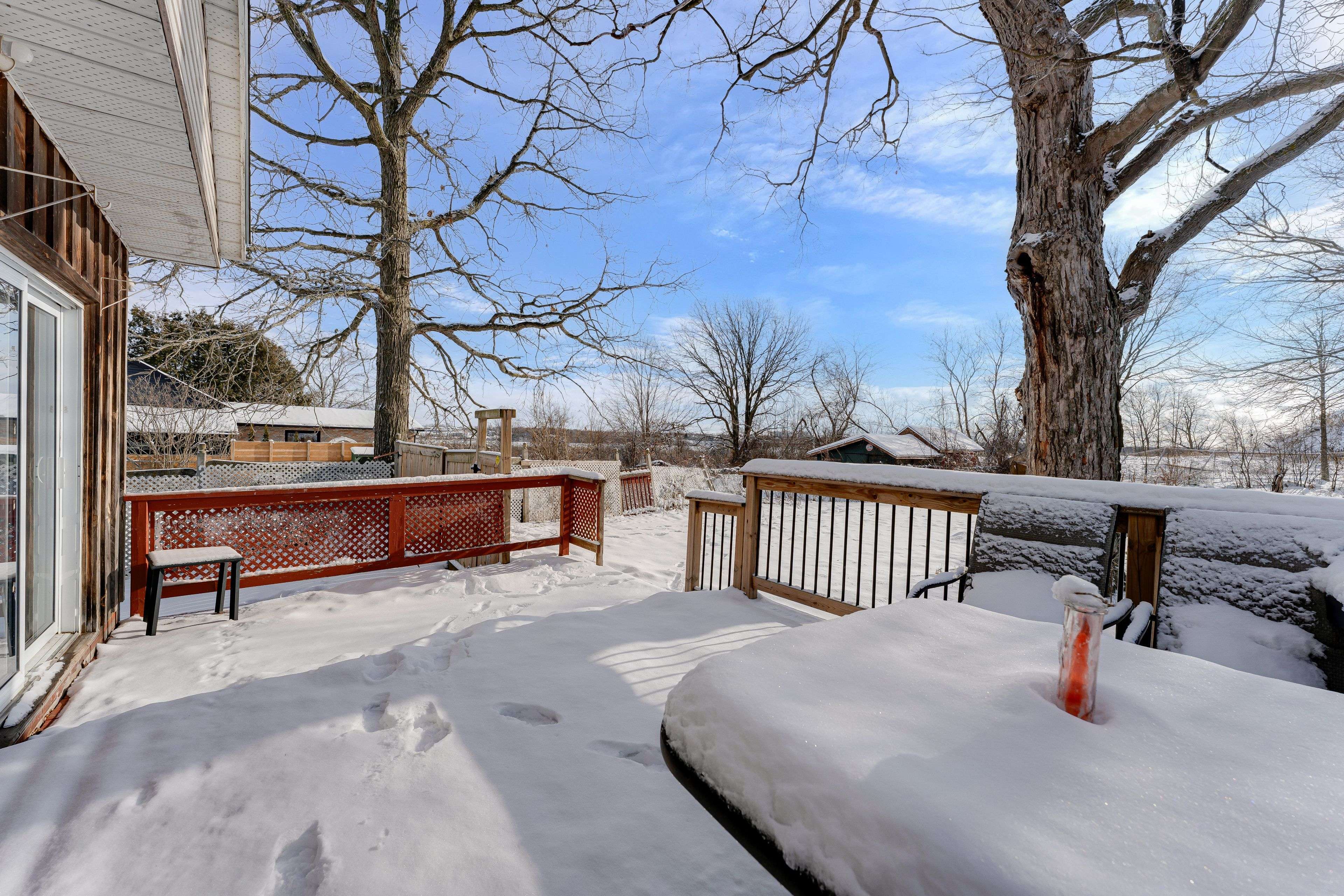 Kingston, ON K7K 2V9,18 Greer ST