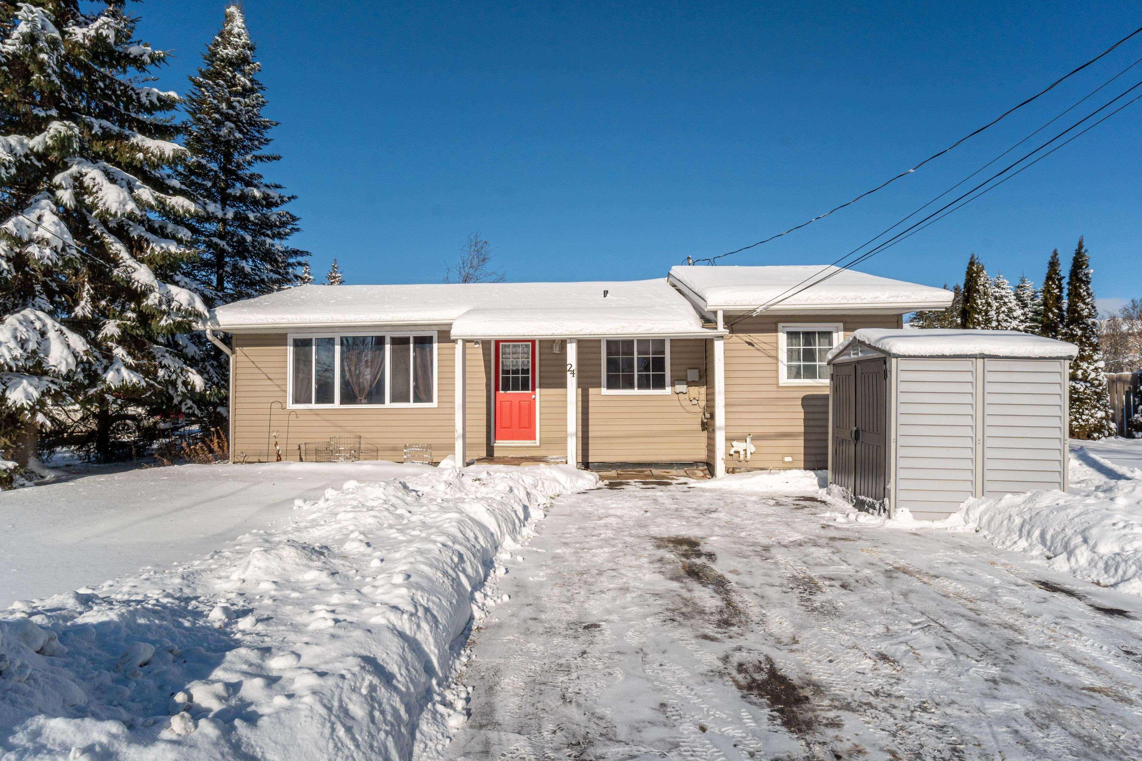 Selwyn, ON K0L 2H0,24 Strickland ST