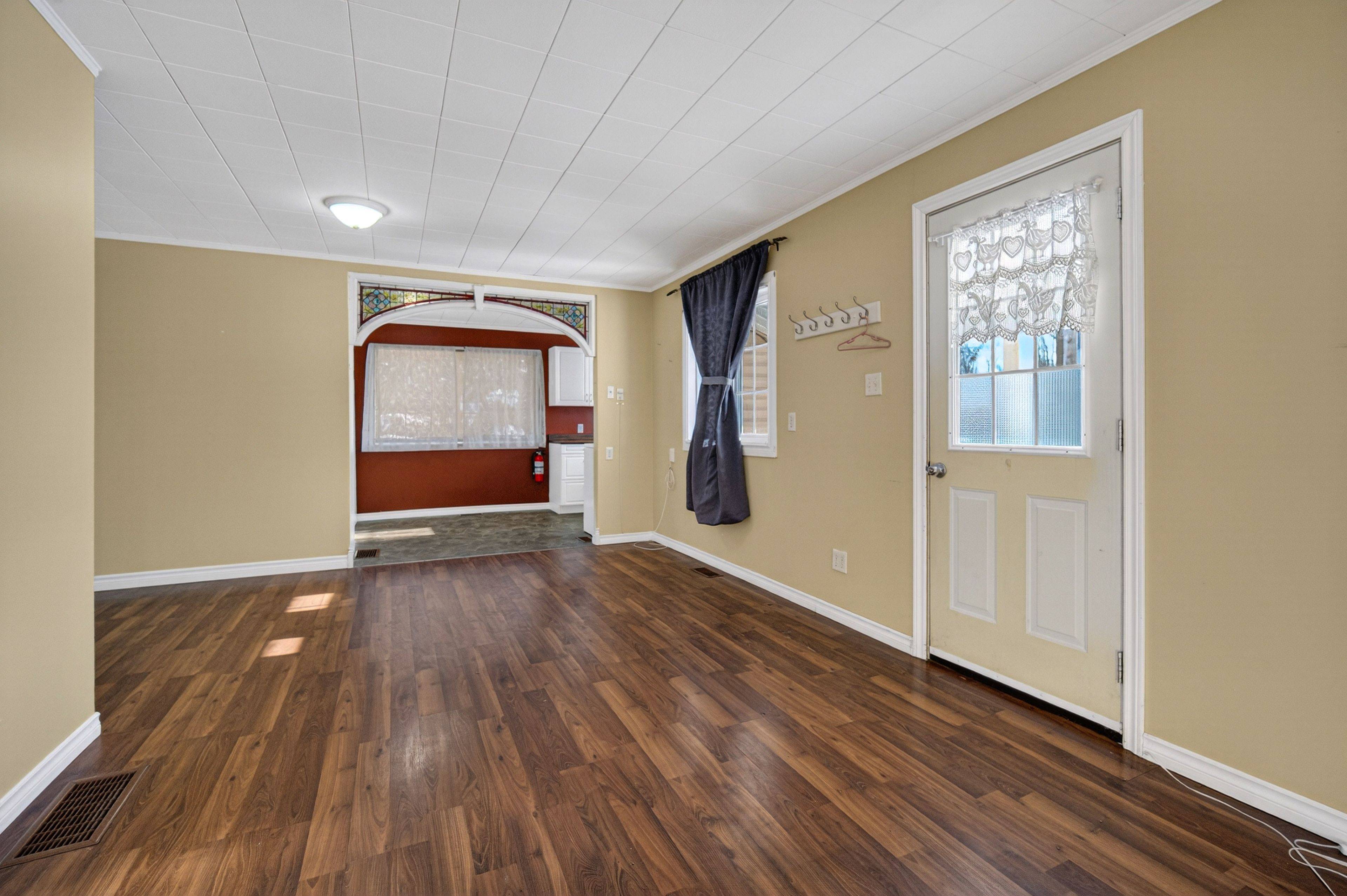 Selwyn, ON K0L 2H0,24 Strickland ST