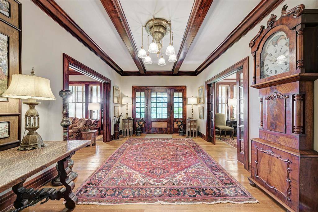 Lampasas, TX 76550,401 W 4th Street