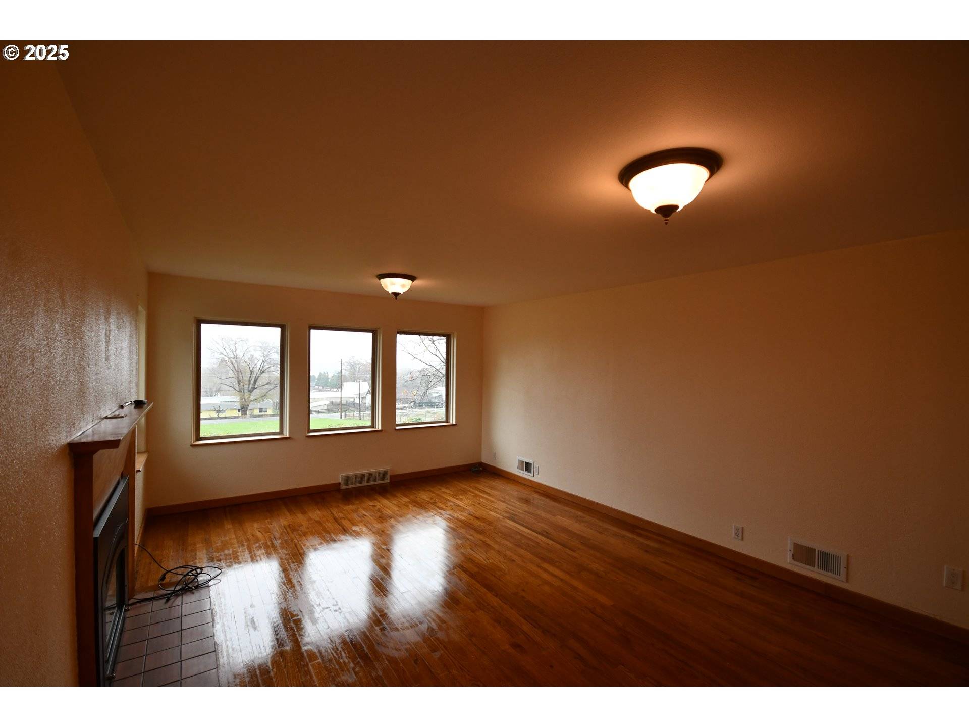 The Dalles, OR 97058,2534 W 10TH ST