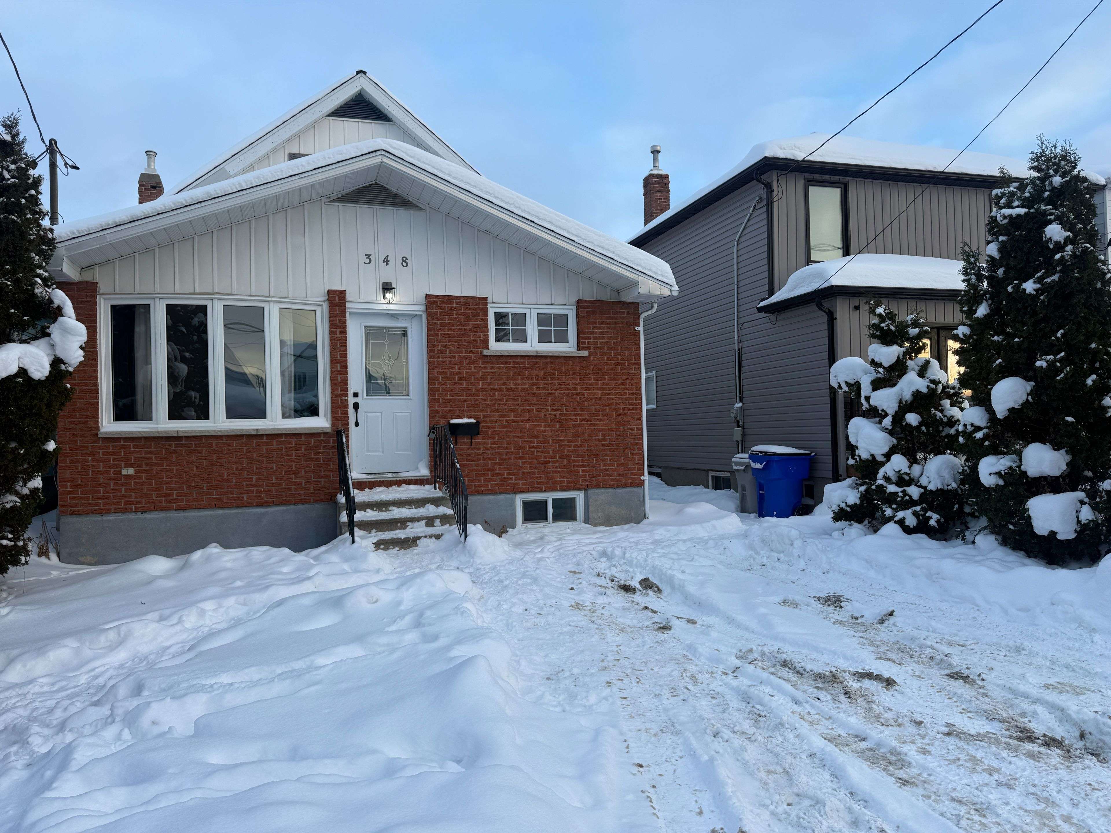 Timmins, ON P4N 1Z6,348 Maple ST S