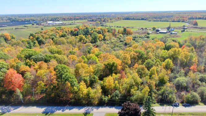 Elizabethtown-kitley, ON K6V 5T4,0 Pleasant LN