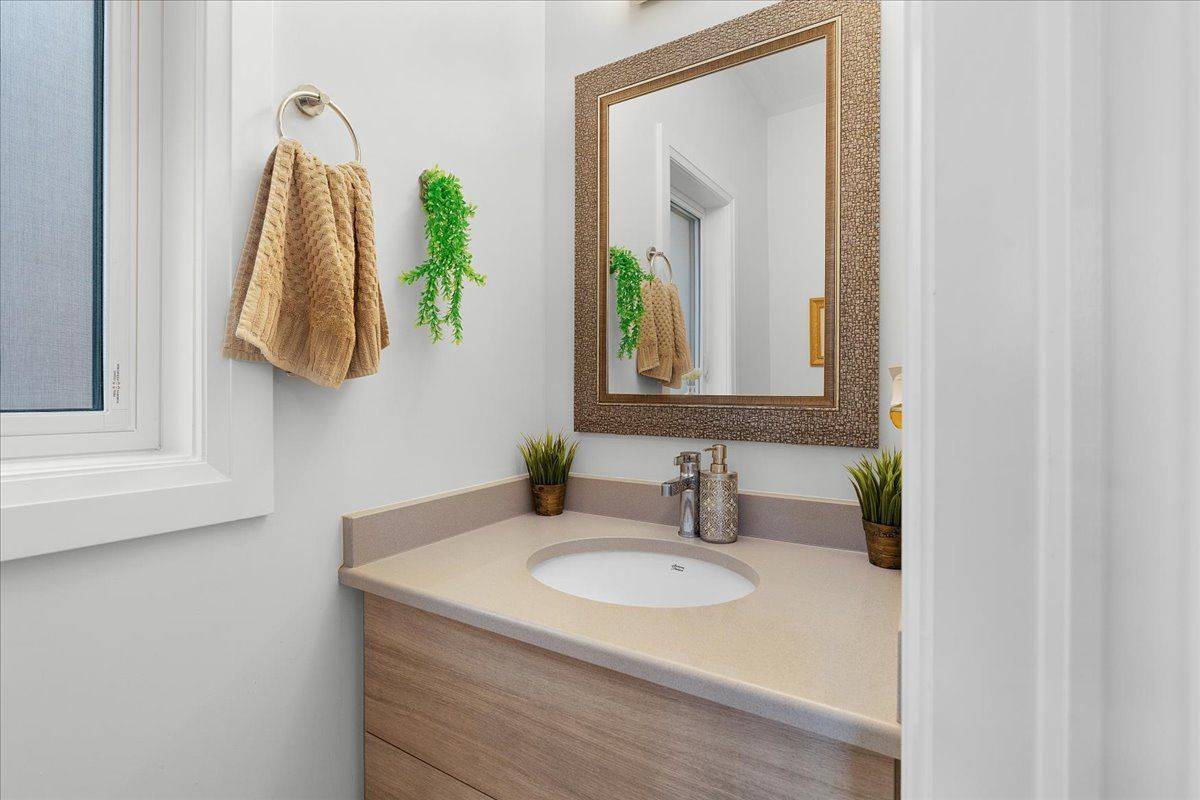 Kitchener, ON N2E 0J2,657 Benninger DR