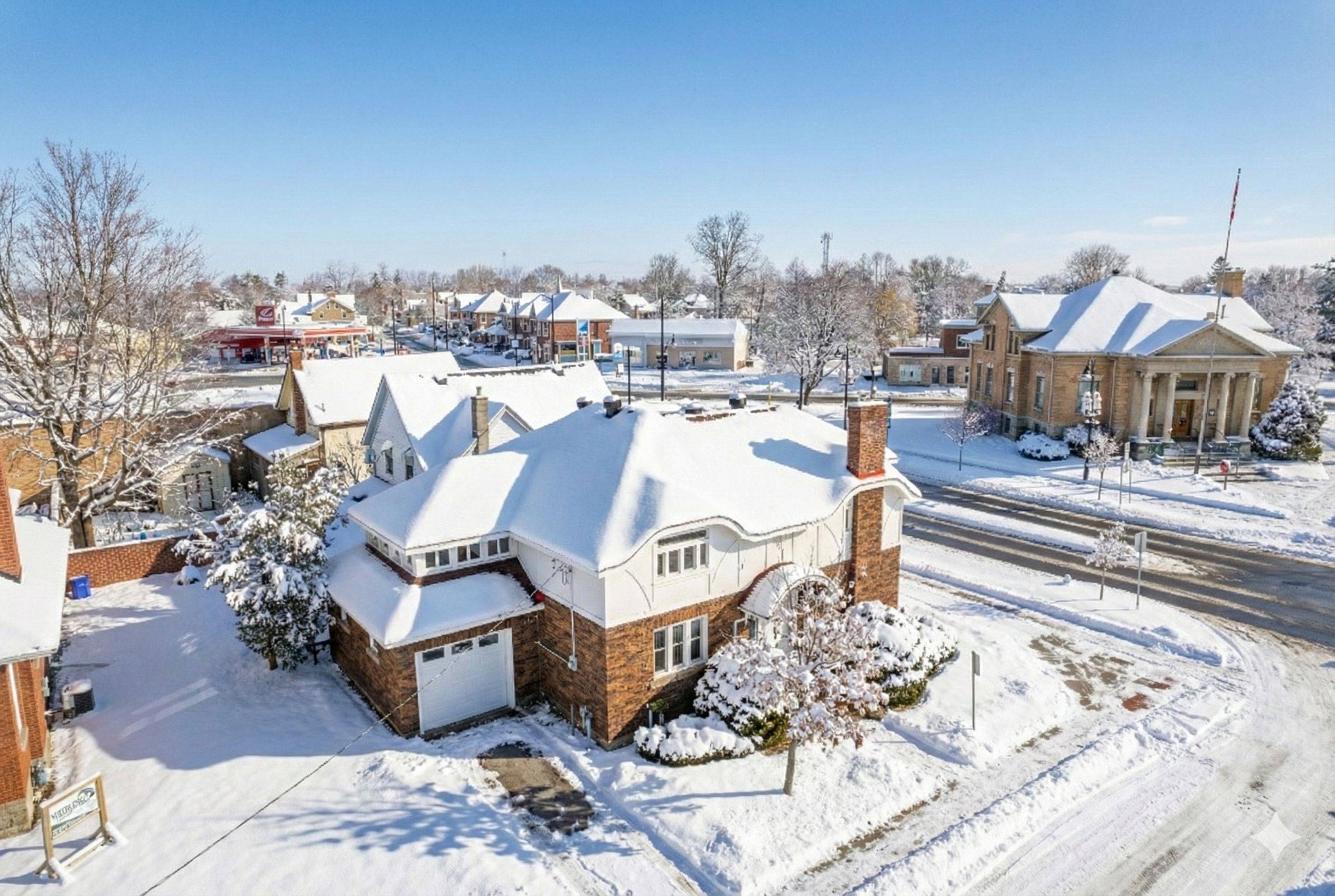 Smiths Falls, ON K7A 1R3,2 Gladstone AVE