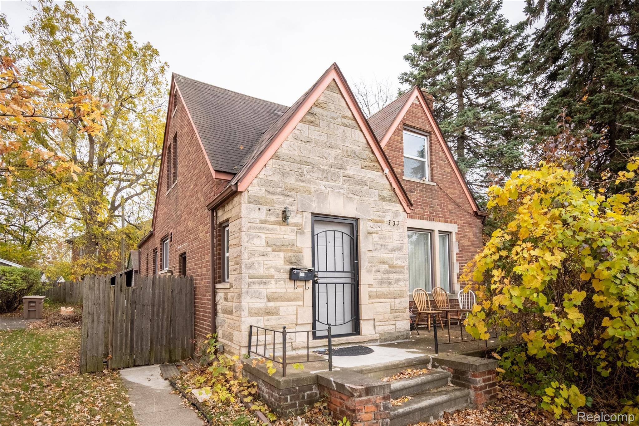 Pontiac, MI 48341,331 Elizabeth Lake RD