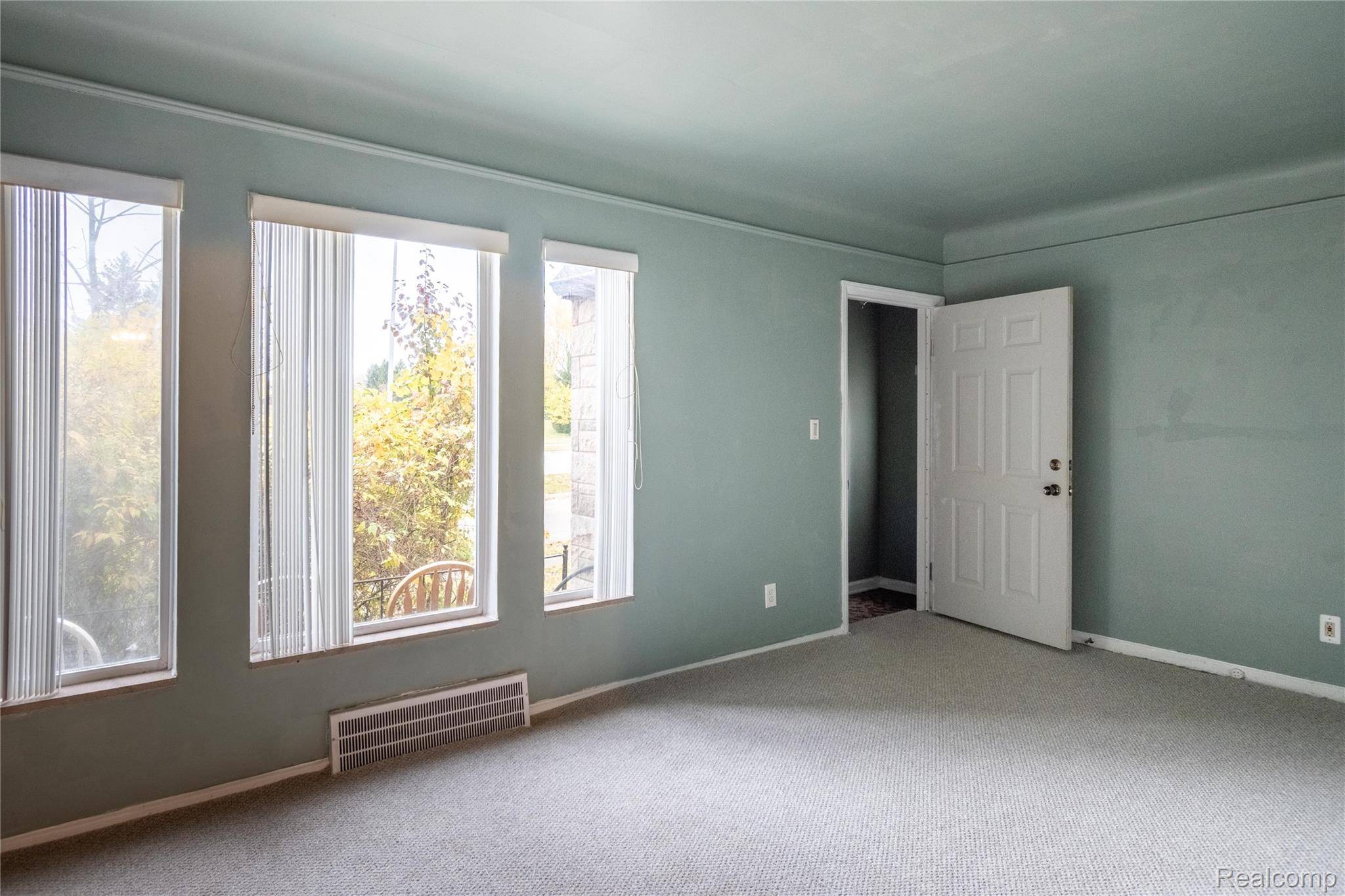 Pontiac, MI 48341,331 Elizabeth Lake RD