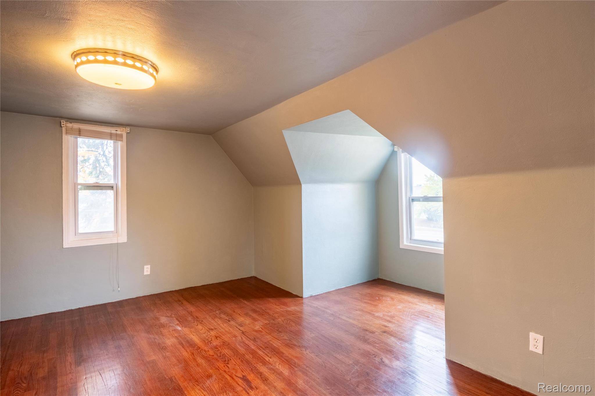 Pontiac, MI 48341,331 Elizabeth Lake RD