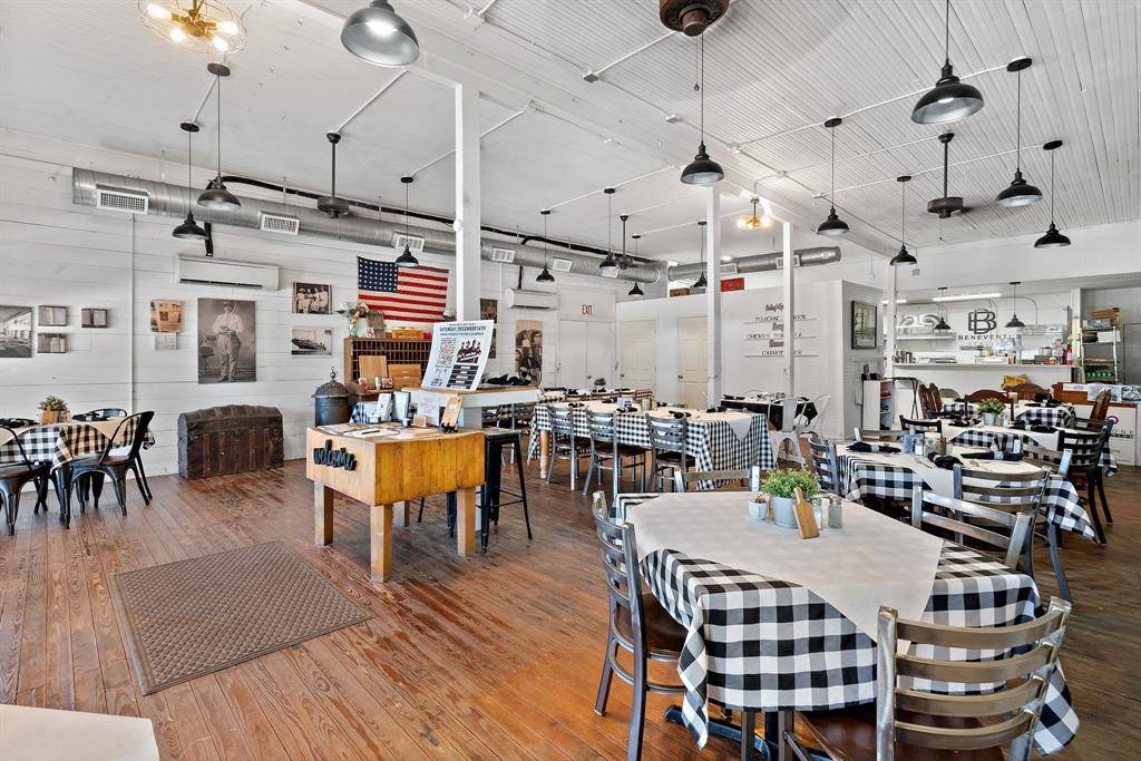 Mingus, TX 76463,209 S Mingus Boulevard