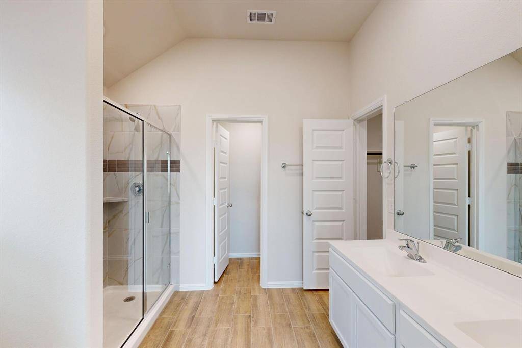 Denton, TX 76249,7325 Spicebush Drive