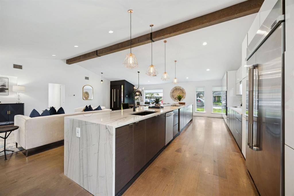 Dallas, TX 75244,4925 Sugar Mill Road