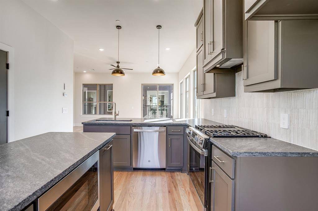 Fort Worth, TX 76107,302 Foch Street #160