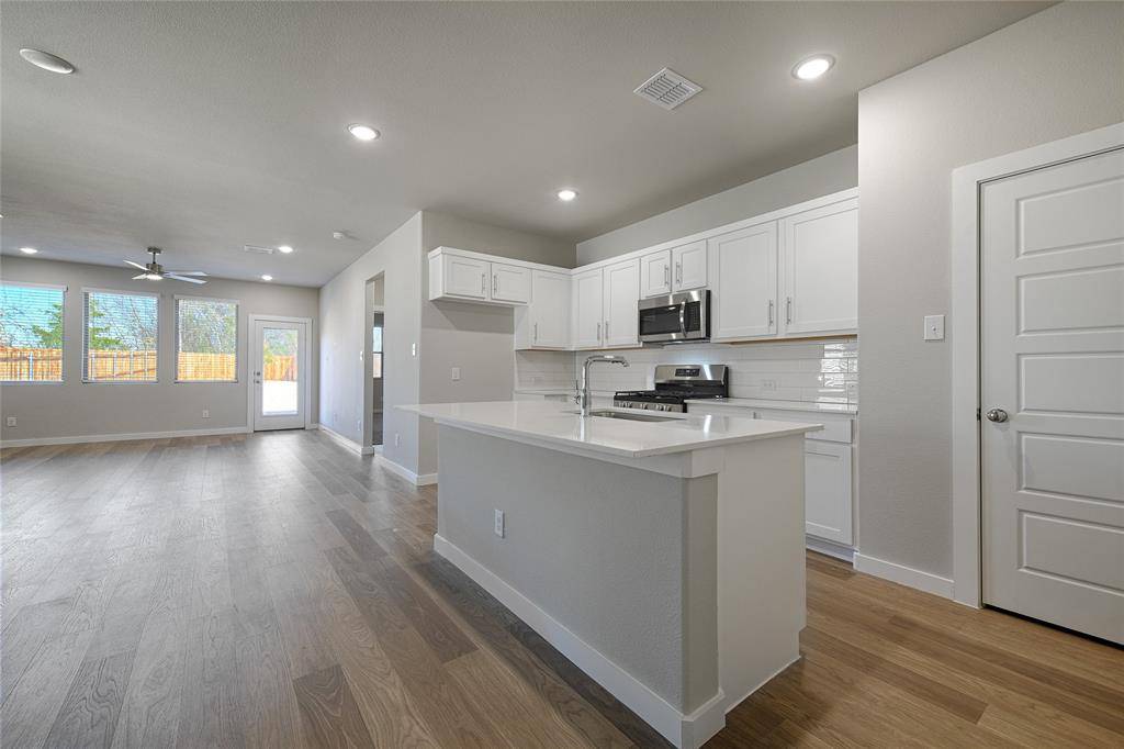 Princeton, TX 75071,806 Pine Beach