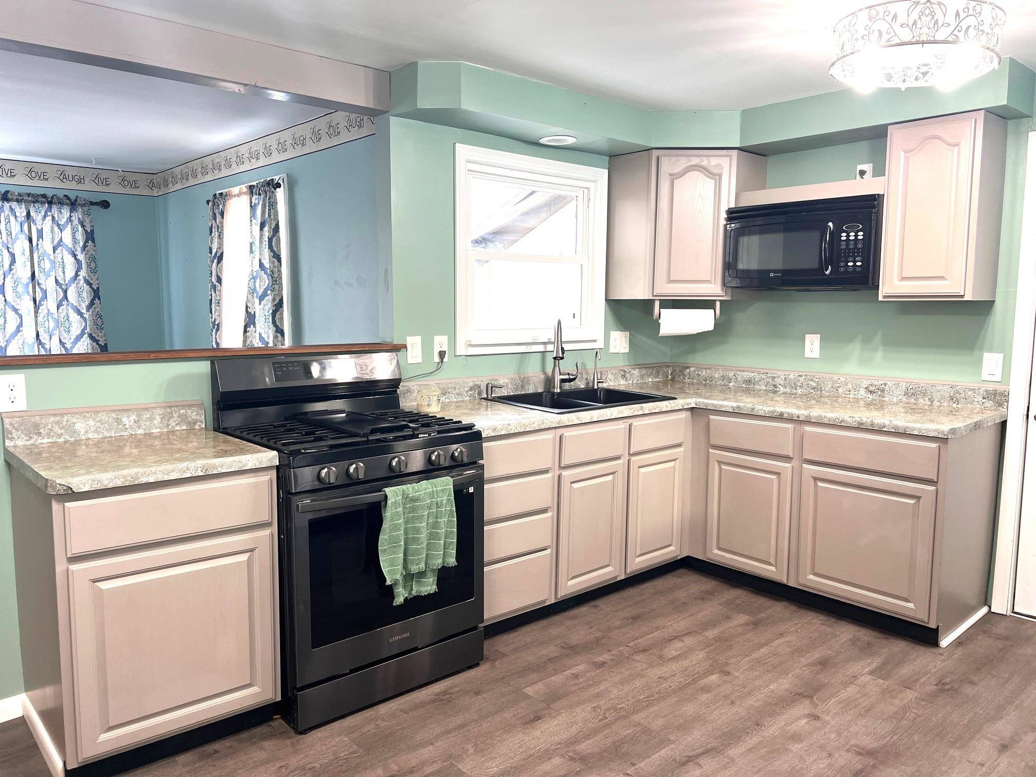 Morrice, MI 48857,105 W South ST