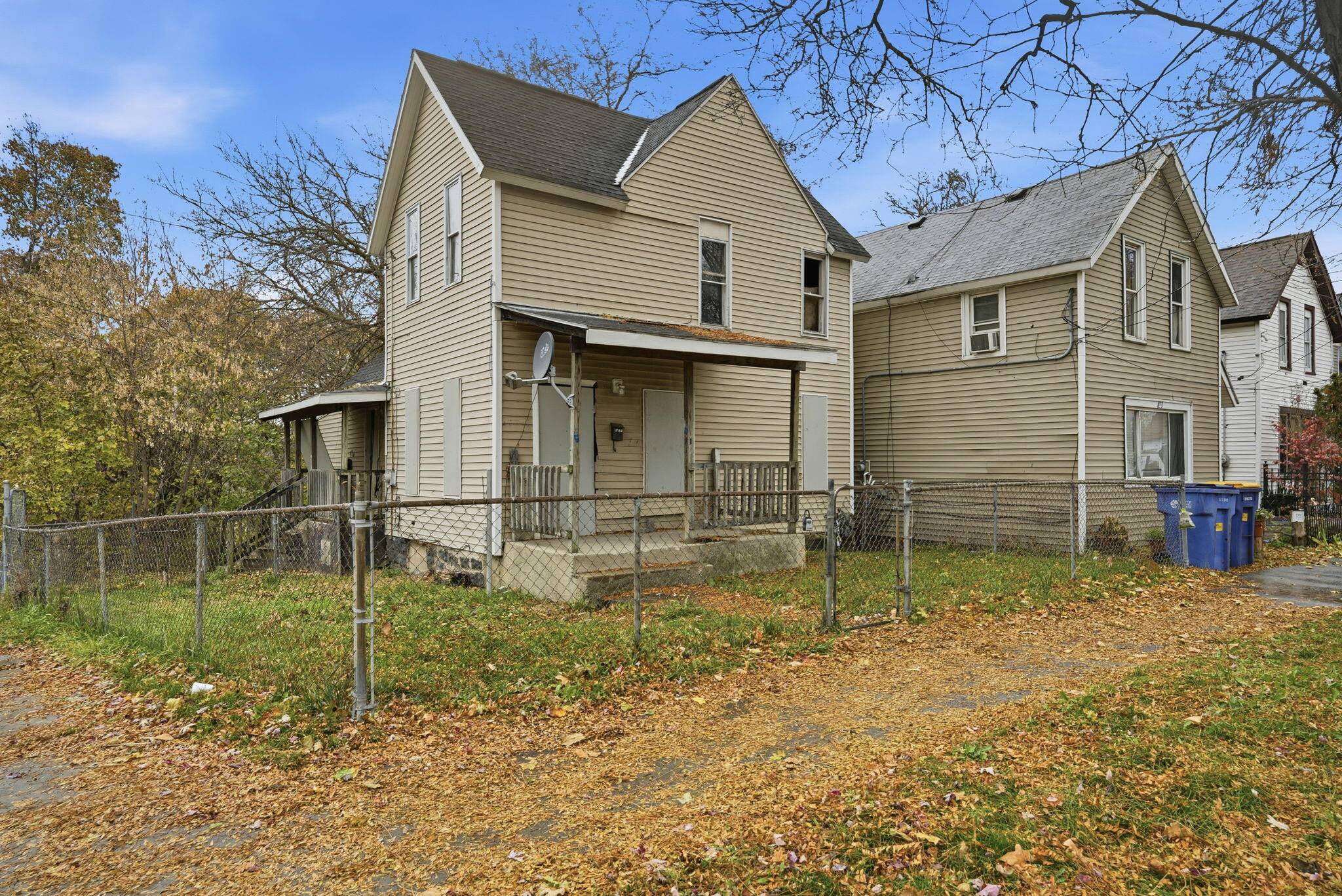 Grand Rapids, MI 49503,877 Oakland AVE SW