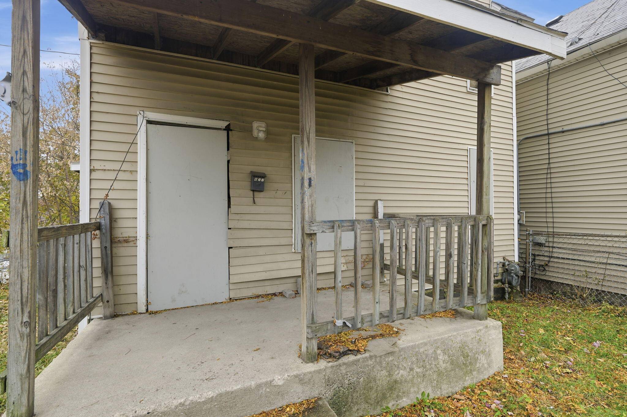 Grand Rapids, MI 49503,877 Oakland AVE SW