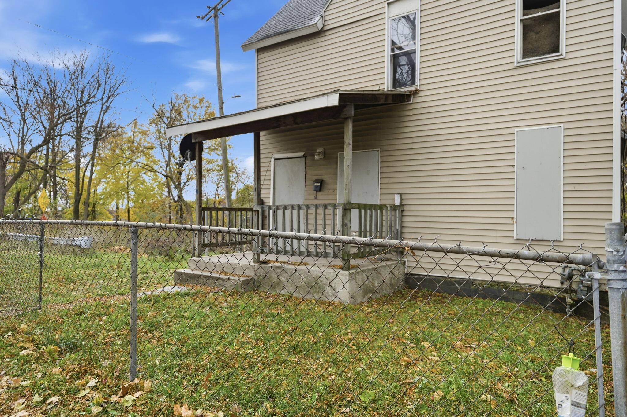 Grand Rapids, MI 49503,877 Oakland AVE SW