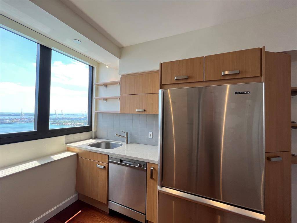 Miami Beach, FL 33139,Address not disclosed