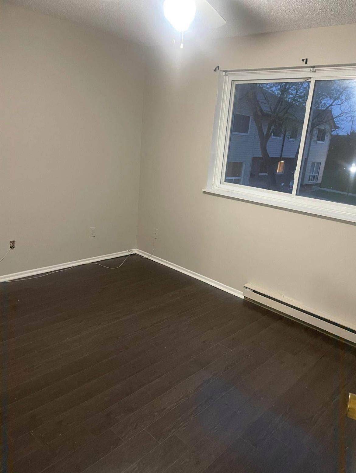 Waterloo, ON N2L 5A7,453 Albert ST #16