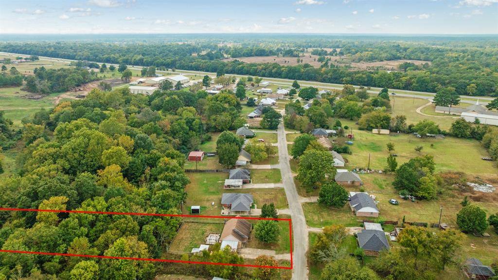 Powderly, TX 75473,302 Cripple Creek