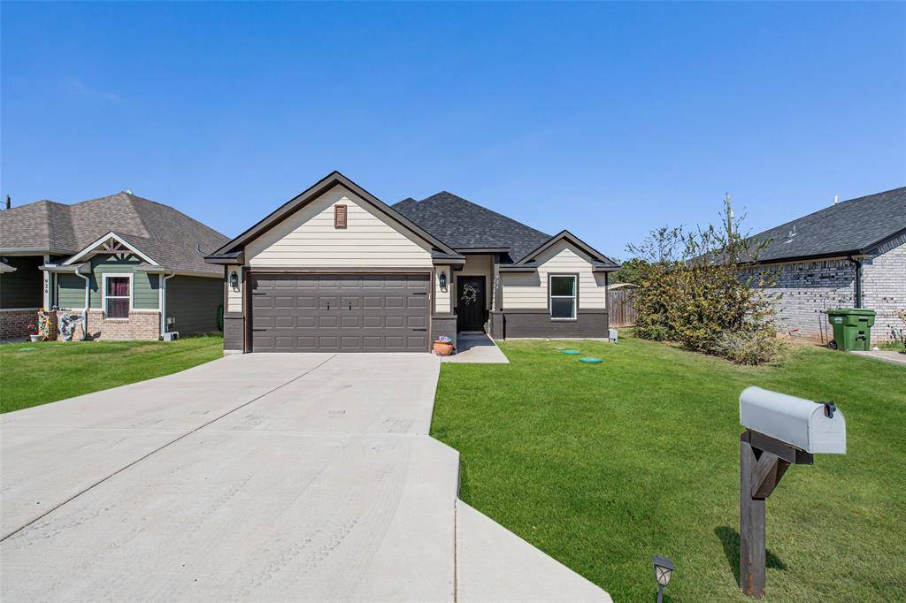 Granbury, TX 76048,924 Colorado River Drive