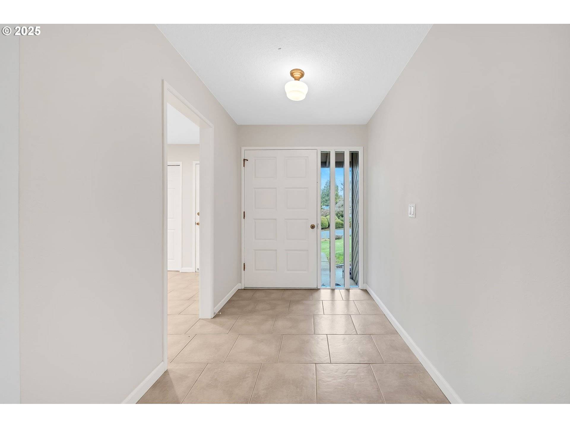 Gladstone, OR 97027,16981 STANHELMA DR