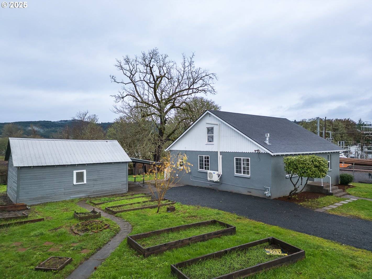 Sheridan, OR 97378,445 SW MILL ST