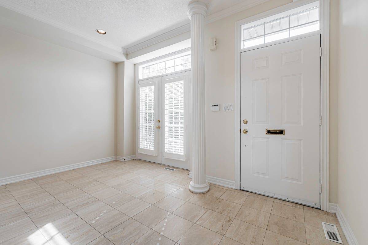 Toronto C07, ON M2N 1Z7,36 Horsham AVE