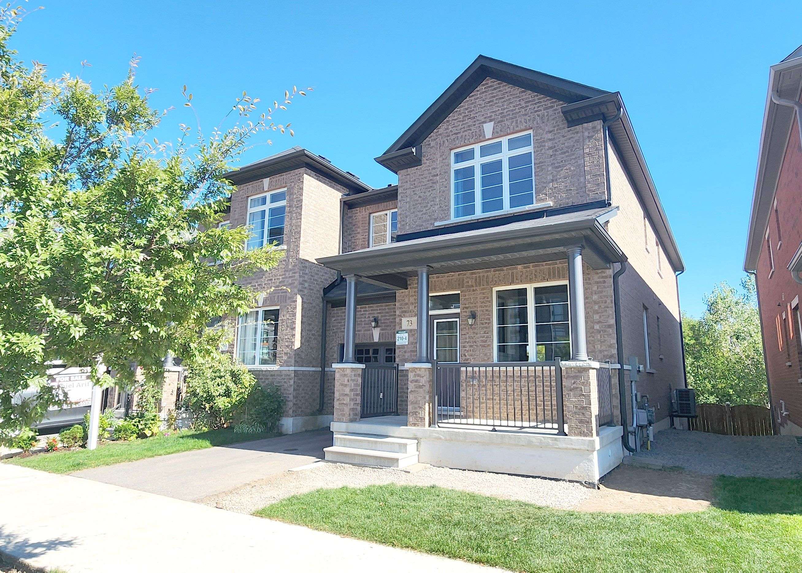 Hamilton, ON L8B 1X3,73 Riverwalk DR