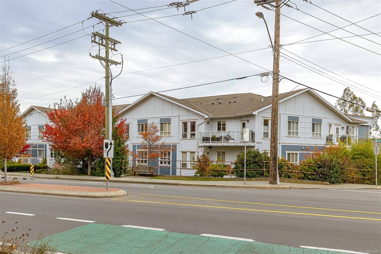 Saanich, BC V8Z 4E3,3915 Carey Rd #107