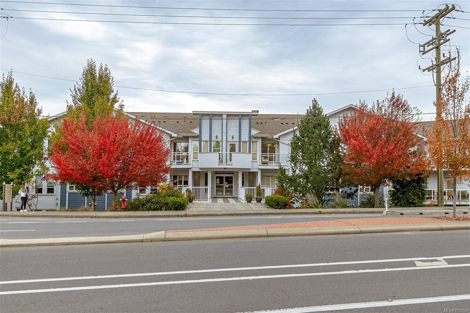 Saanich, BC V8Z 4E3,3915 Carey Rd #107