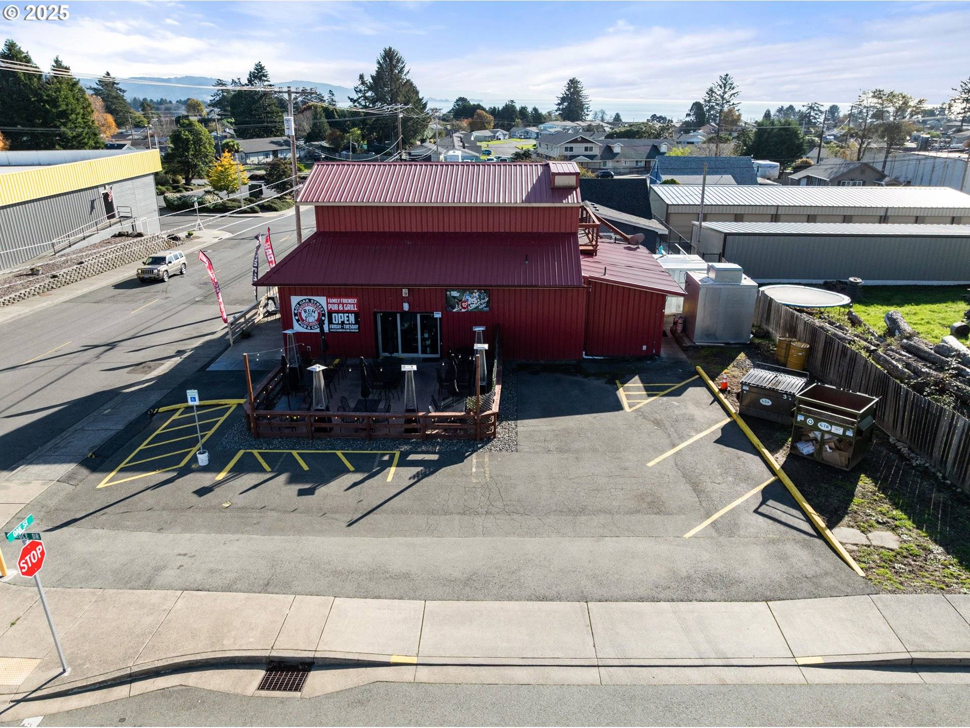 Brookings, OR 97415,401 OAK ST