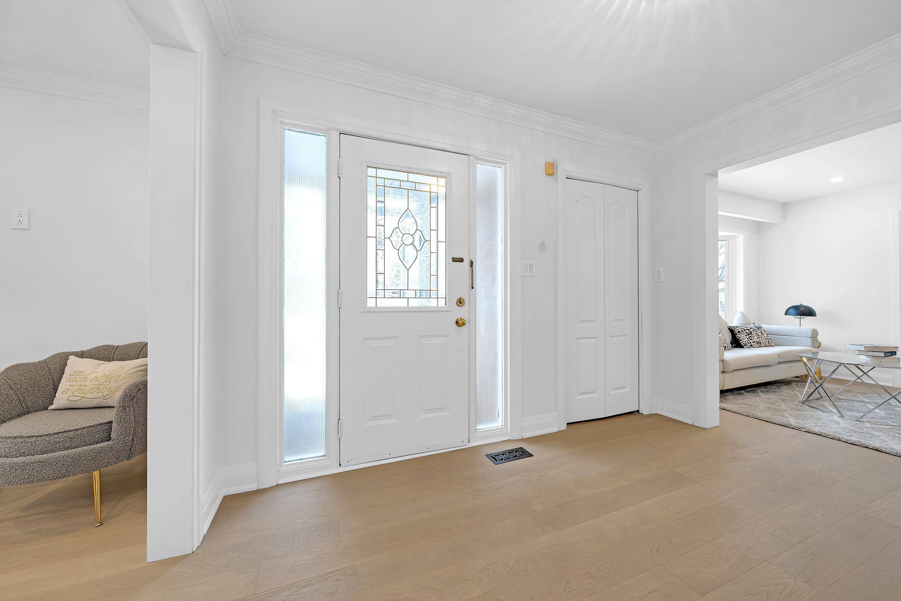 Toronto E07, ON M1S 4H6,2 Statesman SQ