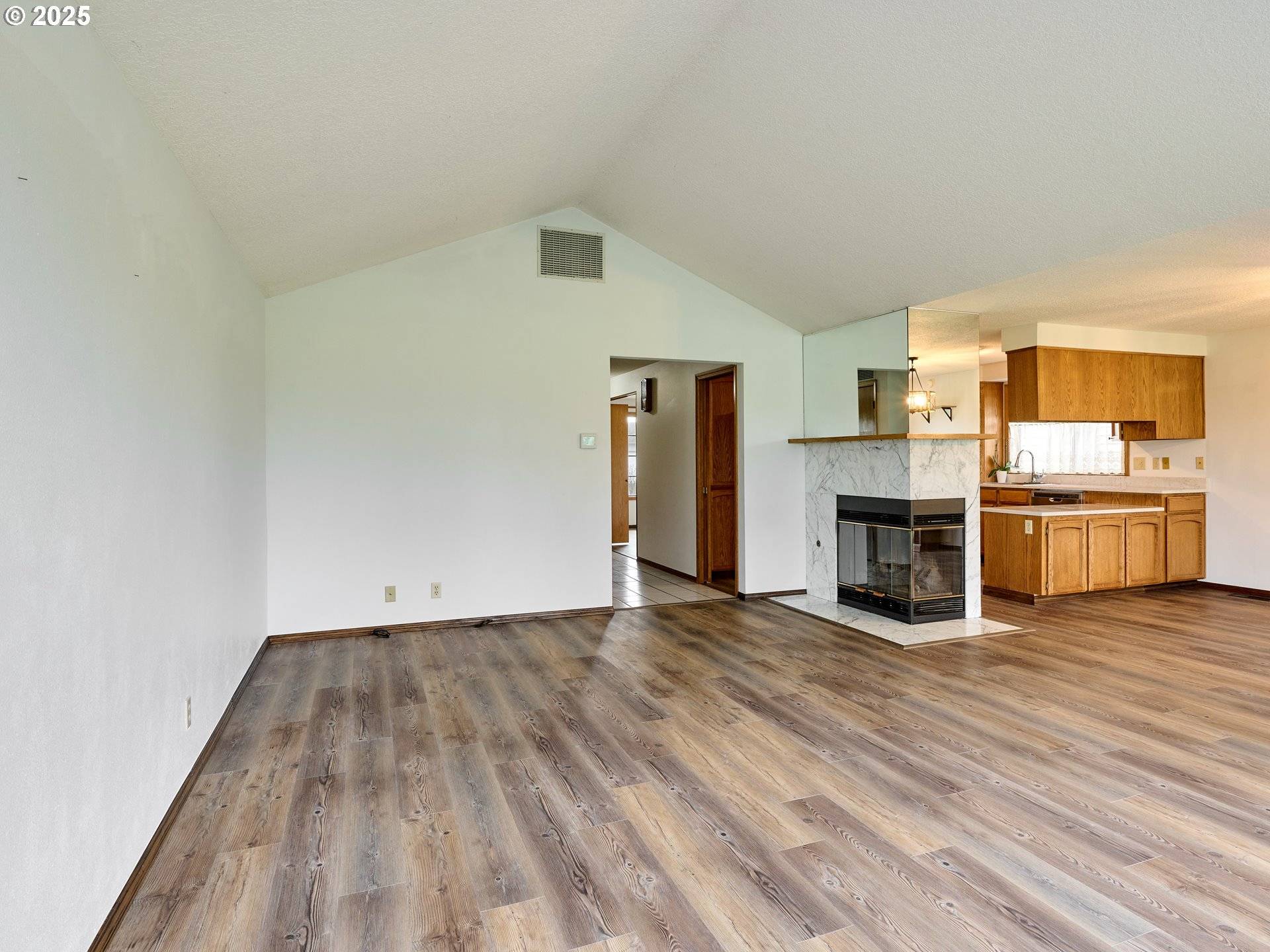 Woodburn, OR 97071,2135 COUNTRY CLUB TER