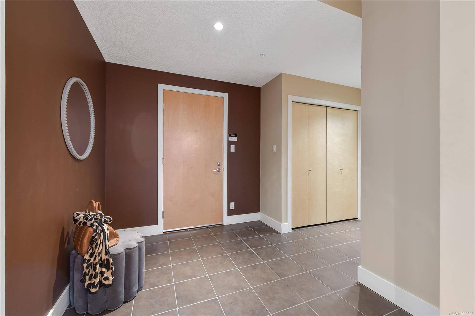 Saanich, BC V8Y 3H8,5332 Sayward Hill Cres #505